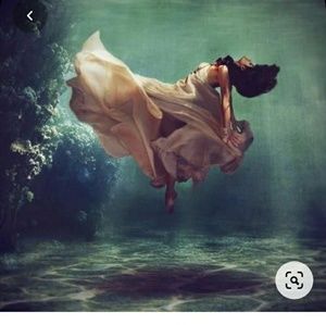 Meet your Posher, Eve